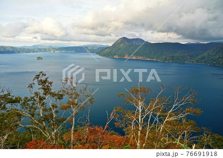 北海道・摩周湖 76691918