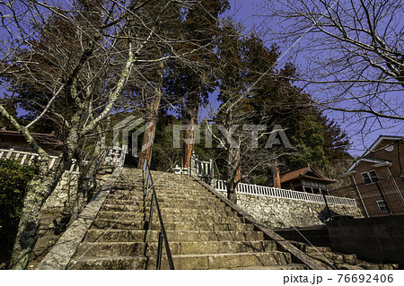 清神社　参道　広島県安芸高田市 76692406