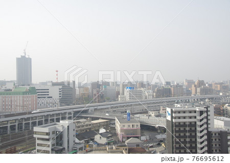 岡山駅から発車する新幹線700系 76695612