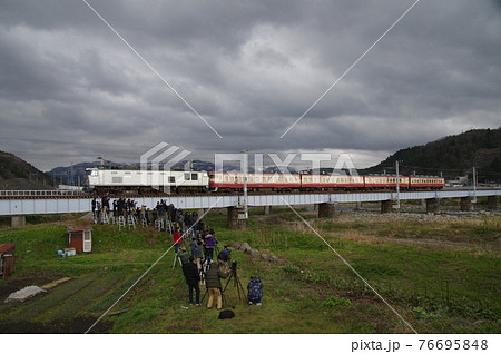 えちごトキめき鉄道413系・455系甲種　早川鉄橋2 76695848