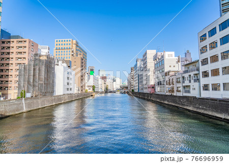東京の都市風景 豊海橋から見た茅場町方面の風景 東京の都市風景 豊海橋から見た茅場町方面の風景 76696959