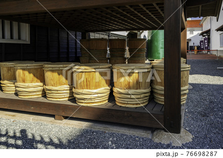 西条酒蔵通り 賀茂鶴見学室直売所 広島県東広島市 西条酒蔵通り 賀茂鶴見学室直売所 広島県東広島市 76698287