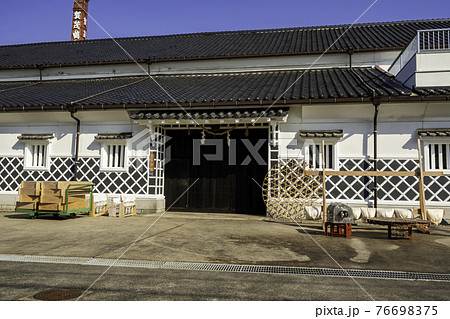 西条酒蔵通り 賀茂鶴酒造 本社醸造蔵 広島県東広島市 西条酒蔵通り 賀茂鶴酒造 本社醸造蔵 広島県東広島市 76698375