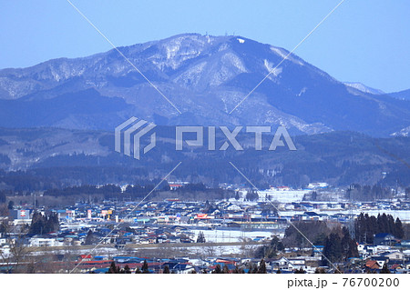 大館能代空港周辺ふれあい緑地から望む十ノ瀬山 大館能代空港周辺ふれあい緑地から望む十ノ瀬山 76700200