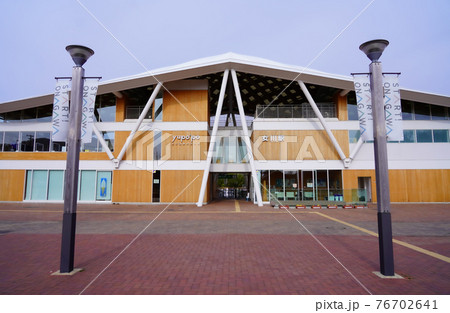 東日本大震災から10年後の女川駅舎(宮城県女川町) 76702641