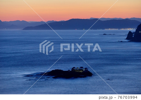日和山海岸の朝日 日和山海岸の朝日 76703994