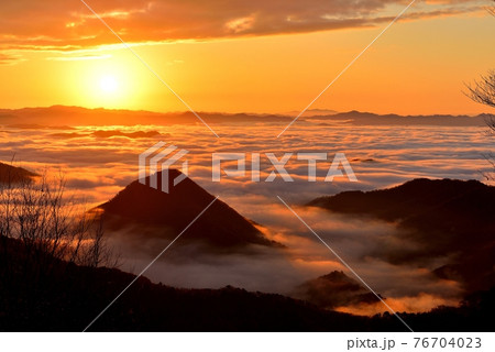 大江山からの福知山盆地の雲海 76704023