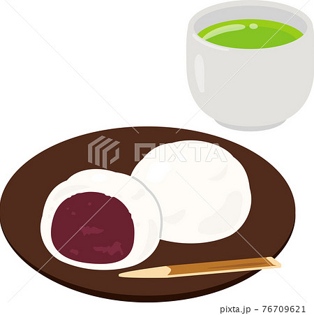 皿に盛った酒饅頭と緑茶 76709621