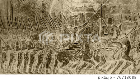 Angkor wat bas-relief showing ancient Thai soldiers in battle against Khmer empire, Siem Reap, Cambodia 76713088