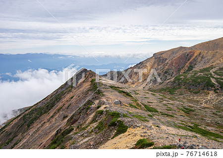 紅葉の御嶽山登山(日本 − 長野 − 木曽) 76714618