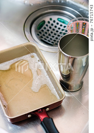 キッチン 洗い物 76715743