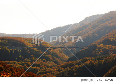 晩秋の城ヶ倉大橋全景 晩秋の城ヶ倉大橋全景 76716250