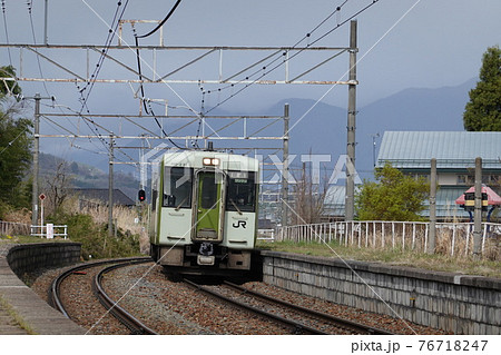 三才駅に進入するキハ110系(2021年春) 三才駅に進入するキハ110系(2021年春) 76718247