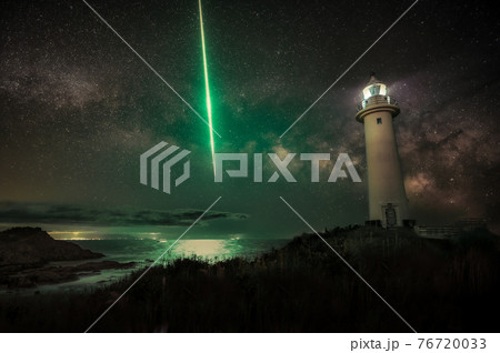 天の川に突き刺さる大火球 76720033