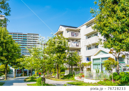 爽やかな新緑の遊歩道　環境に恵まれた素敵な住宅街 76728233