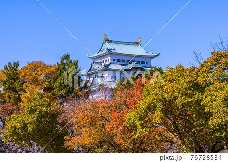 朝の名城公園近辺　愛知県名古屋市 76728534