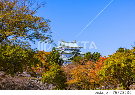 朝の名城公園近辺　愛知県名古屋市 76728536