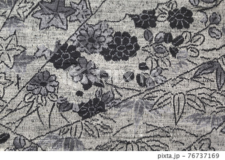 日本の和柄の正絹布生地 76737169