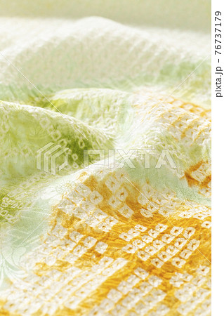 日本の和柄の正絹布生地 76737179