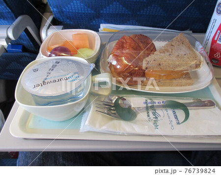 大韓航空国際線、朝食の機内食 大韓航空国際線、朝食の機内食 76739824