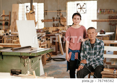 Carpenter and his daughter Carpenter and his daughter 76746562