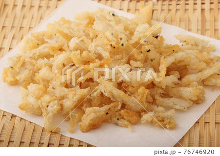 白魚の唐揚げ 白魚の唐揚げ 76746920