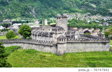 Medieval Montebello and Castelgrande castles in Bellinzona, Switzerland 76747942