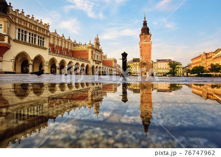 Rynek square in Krakow Old town, Poland, after rain Rynek square in Krakow Old town, Poland, after rain 76747962