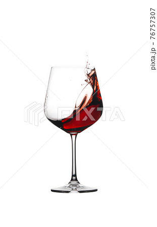 Red wine with splash. 76757307
