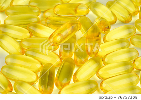 Fish oil capsules. Fish oil capsules. 76757308