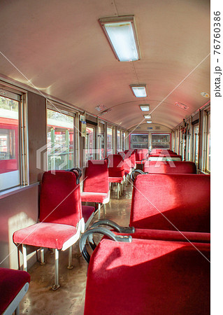大井川鉄道井川線の車窓風景 車両内 大井川鉄道井川線の車窓風景 車両内 76760386