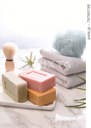 お風呂場の石鹸 お風呂場の石鹸 76760798