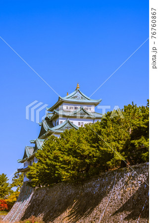 朝の名古屋城内秋景色 愛知県名古屋市 朝の名古屋城内秋景色 愛知県名古屋市 76760867