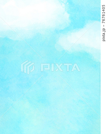 絵画風のシンプルな空と雲 - 複数のバリエーションがあります 76761405