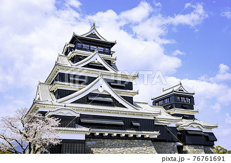 順調に復旧工事が進む熊本城 美しい姿に復活した天守閣(2021年3月22日撮影) 順調に復旧工事が進む熊本城 美しい姿に復活した天守閣(2021年3月22日撮影) 76761691