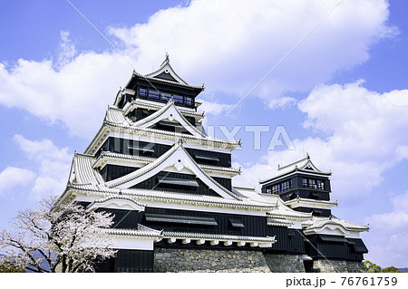 順調に復旧工事が進む熊本城 美しい姿に復活した天守閣(2021年3月22日撮影) 順調に復旧工事が進む熊本城 美しい姿に復活した天守閣(2021年3月22日撮影) 76761759