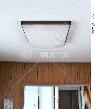 老朽化した昭和の賃貸マンション(アパート) 老朽化した昭和の賃貸マンション(アパート) 76762339