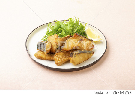 さわらの竜田揚げ さわらの竜田揚げ 76764758