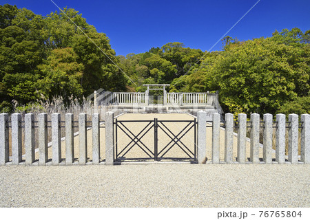 ヒシアゲ古墳　拝所（平城坂上陵・磐之姫命陵） 奈良県奈良市 76765804