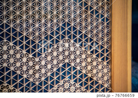 街中の組子の扉 76766659