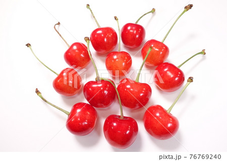 サクランボ　さくらんぼ　チェリー 76769240