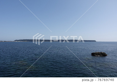 串本海中公園 有田沖の風景 先は潮岬 串本海中公園 有田沖の風景 先は潮岬 76769740