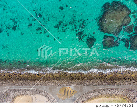 1月沖縄・南城市　あざまサンサンビーチ 76774551