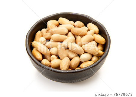 皮をむいたピーナッツ 76779675