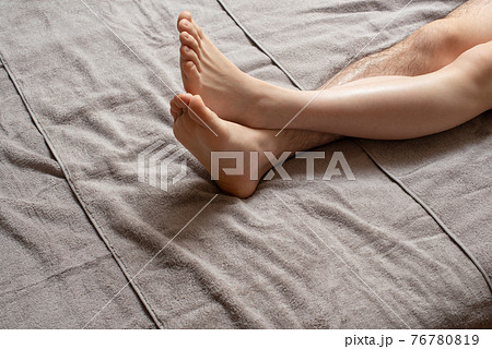 メンズ 脚脱毛 before & afterイメージ 片脚のみ メンズ 脚脱毛 before & afterイメージ 片脚のみ 76780819