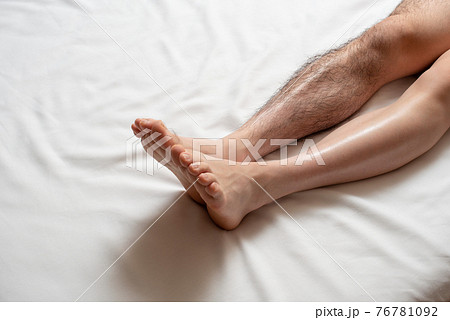 メンズ 脚脱毛 before & afterイメージ 片脚のみ メンズ 脚脱毛 before & afterイメージ 片脚のみ 76781092