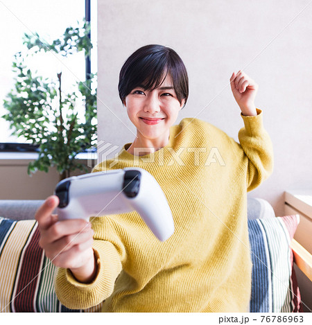 eスポーツ　オンライン対戦　ゲーム配信　ゲーム実況　【 コロナ禍 ニューノーマル 】 76786963