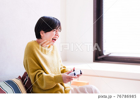 eスポーツ　オンライン対戦　ゲーム配信　ゲーム実況　【 コロナ禍 ニューノーマル 】 76786985