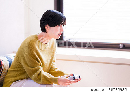 eスポーツ　オンライン対戦　ゲーム配信　ゲーム実況　【 コロナ禍 ニューノーマル 】 76786986