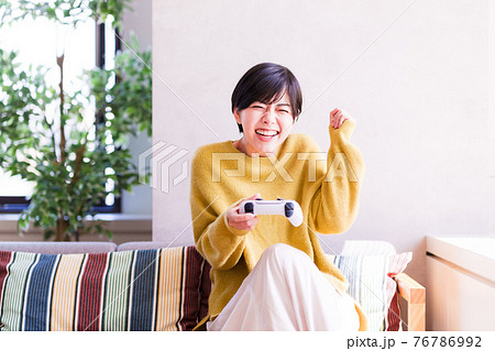 eスポーツ　オンライン対戦　ゲーム配信　ゲーム実況　【 コロナ禍 ニューノーマル 】 76786992